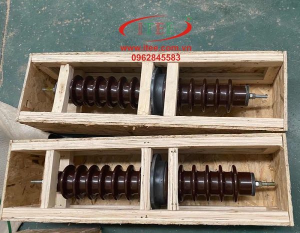sứ xuyên lọc bui tĩnh điện