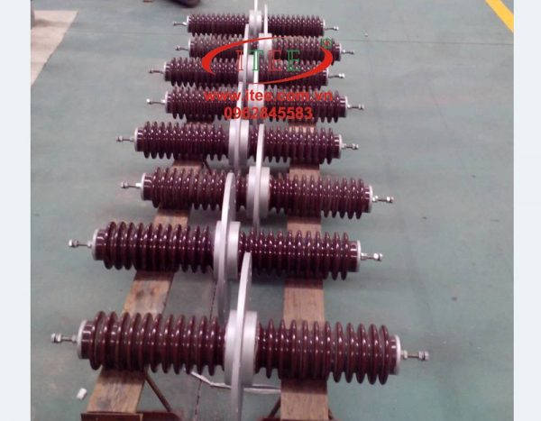 sứ xuyên lọc bui tĩnh điện